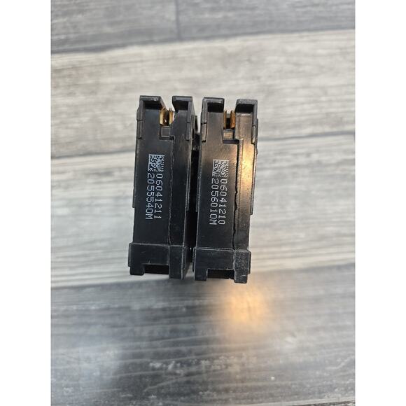 SiemensQP 20-amp 2 -Pole Standard trip Circuit Breaker [CC] - Picture 6 of 9